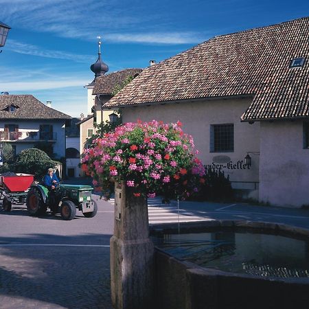 Hotel Gasthof Wastl Eppan an der Weinstraße Buitenkant foto