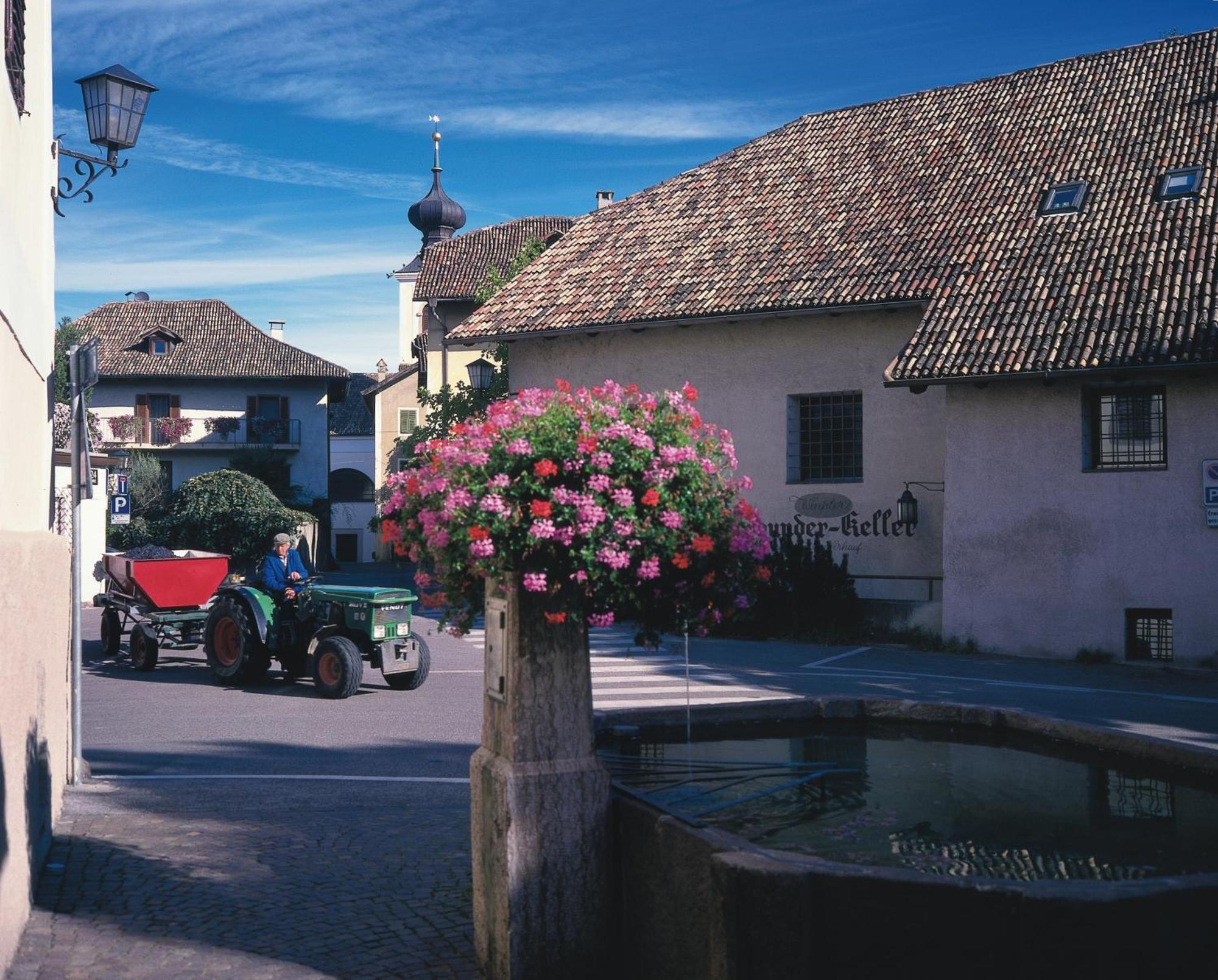 Hotel Gasthof Wastl Eppan an der Weinstraße Buitenkant foto