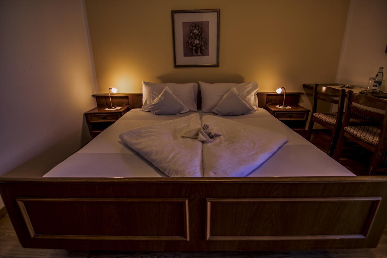 Hotel Gasthof Wastl Eppan an der Weinstraße Buitenkant foto